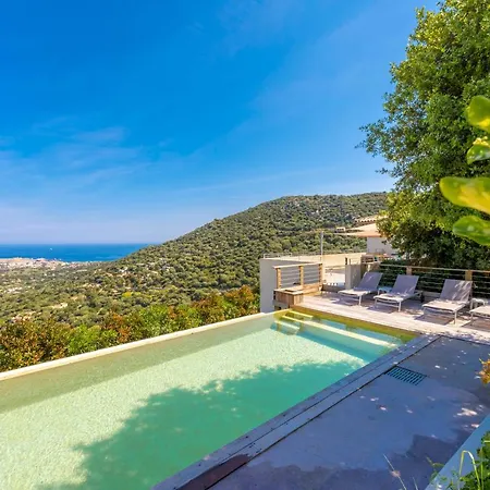 Domaine Bagia Donne Üdülőközpont 4*