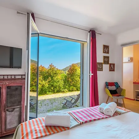 Üdülőközpont Domaine Bagia Donne