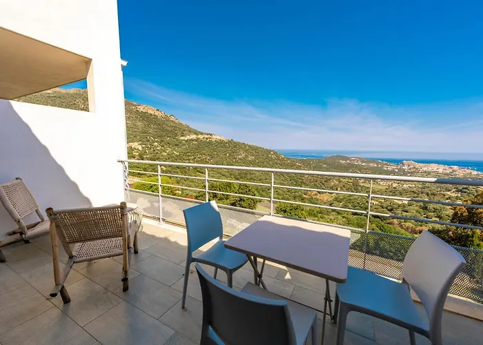 巴加多恩度假酒店 4* Santa-Reparata-di-Balagna