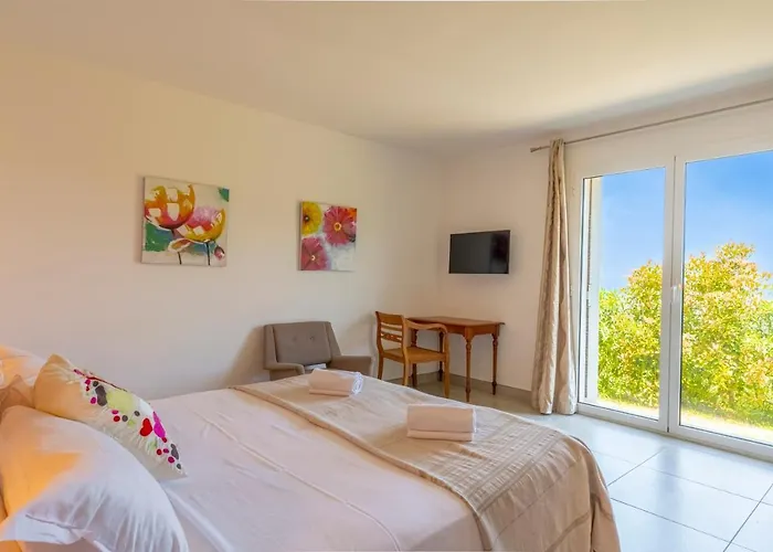 巴加多恩度假酒店 Santa-Reparata-di-Balagna