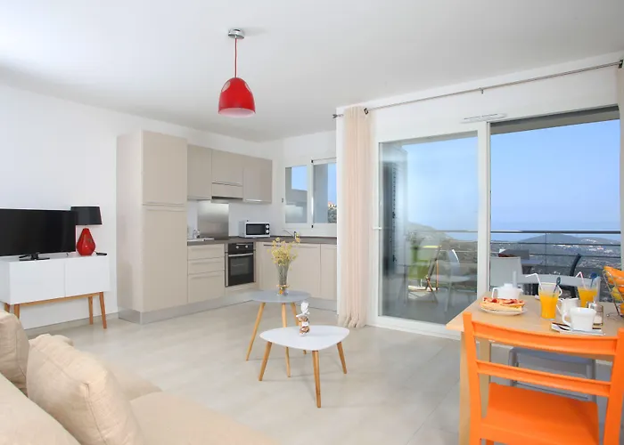 巴加多恩度假酒店 4* Santa-Reparata-di-Balagna