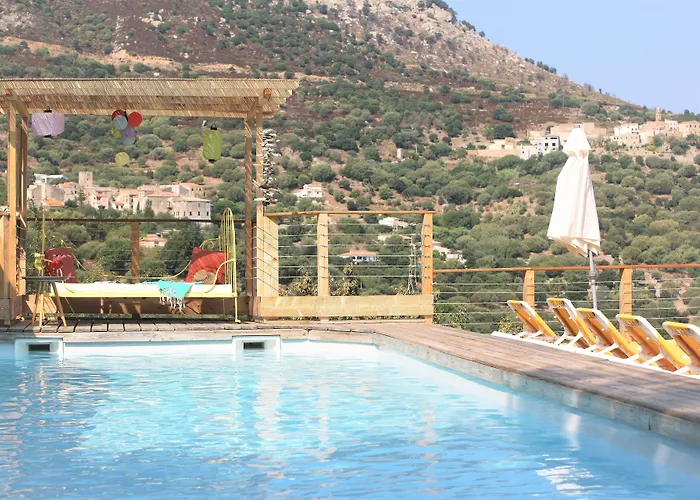 巴加多恩度假酒店 Santa-Reparata-di-Balagna