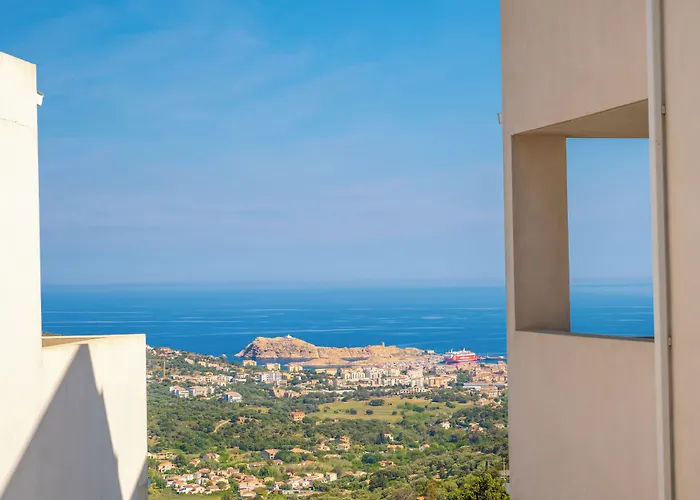 巴加多恩度假酒店 4*